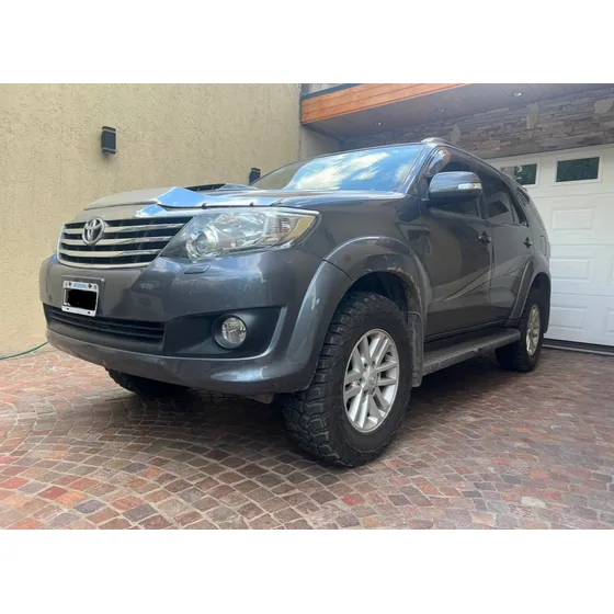 Toyota Sw4 3.0 Srv Cuero I 171cv 4x4
