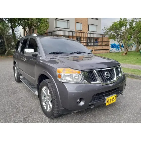 Nissan Armada 5.6 V8 Atm 4x4 8 Puestos Con Cuero Y Techo King Size