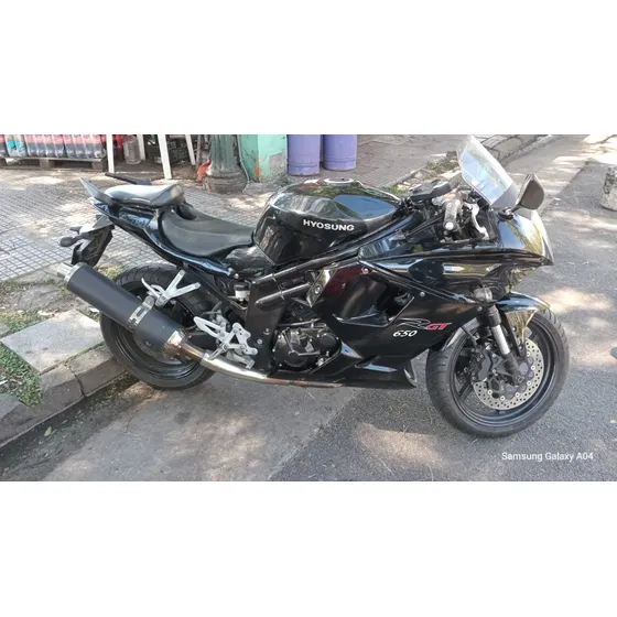 Moto Pista 650 Cm3 Inyeccion 2 Cilindros En V Titular Al Dia