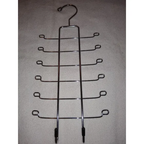 Colgador De Corbatas Para El Closet Usado