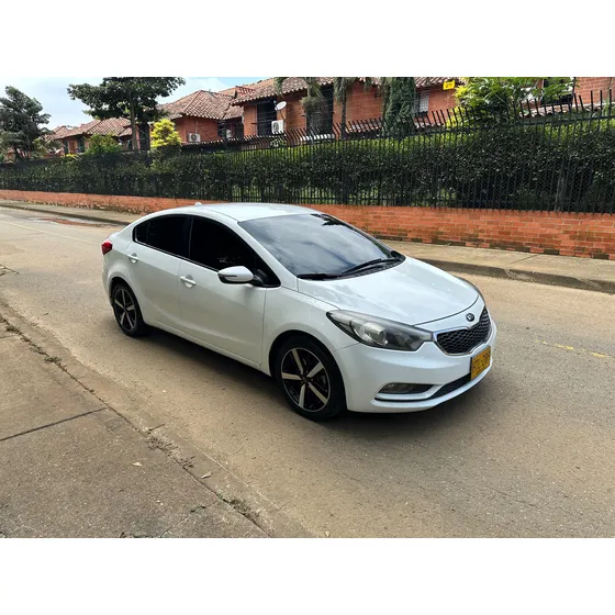 Kia Cerato Pro 1.6 Sx