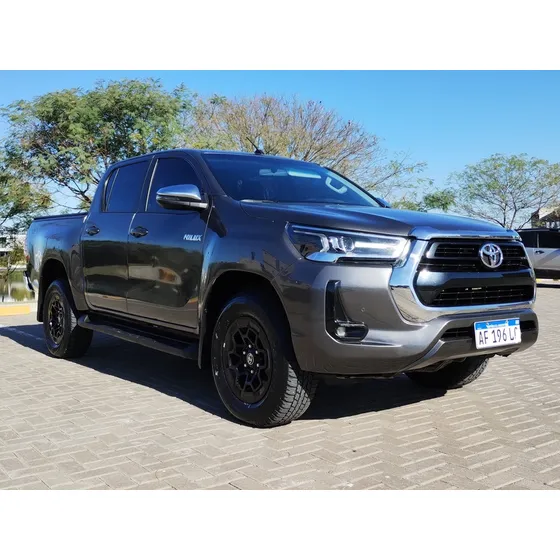 Toyota Hilux Pick-up 2.8 Cd Srv 177cv 4x2 At