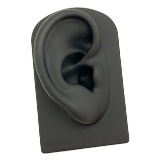 Pantalla De Simulación De Modelo De Oído Piercing De Silicon Pantalla De Simulación De Modelo De Oído Piercing De Silicon