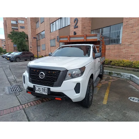 Nissan Frontier Mt 2500cc 4x2 Estacas