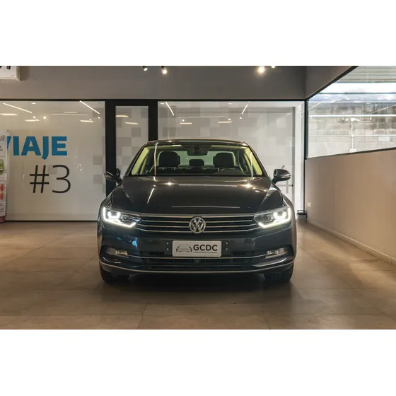 Volkswagen Passat 2.0 Tsi Highline 220cv