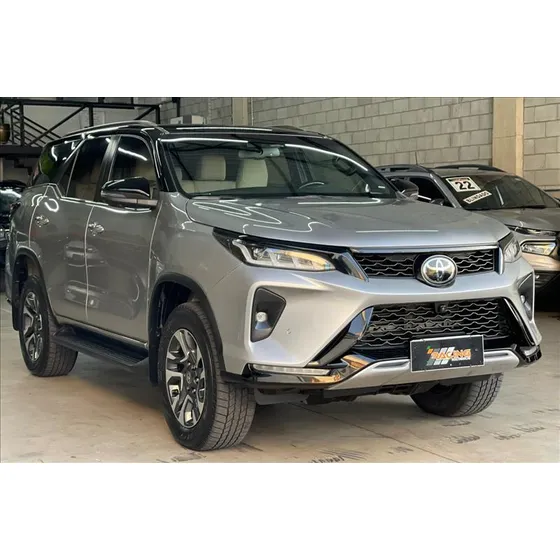 Toyota Hilux Sw4 2.8 D-4d Turbo Diesel Diamond 7l Automatico