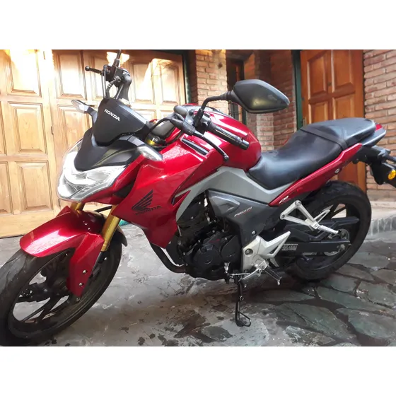 Vendo Moto Honda Cb190r 2017 18.900 Km