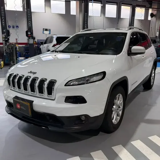 Jeep Cherokee 2015 3.2 Limited