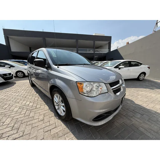 Dodge Grand Caravan 3.7 Sxt At