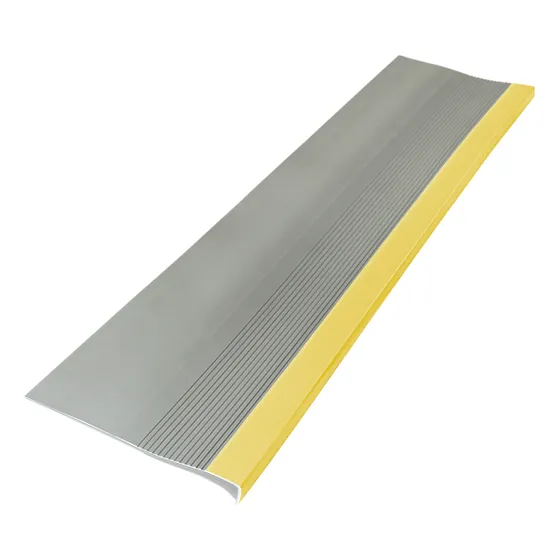 Grada Pvc Estriada De Alto Tráfico 4mm X 300cm X 32cm