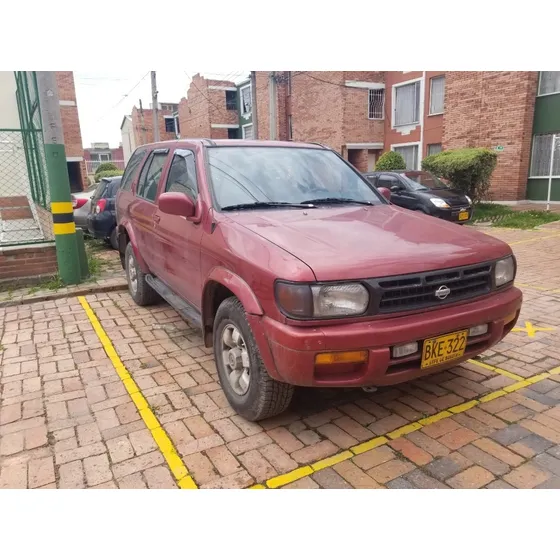 Nissan Pathfinder 3.3 R50 Lux