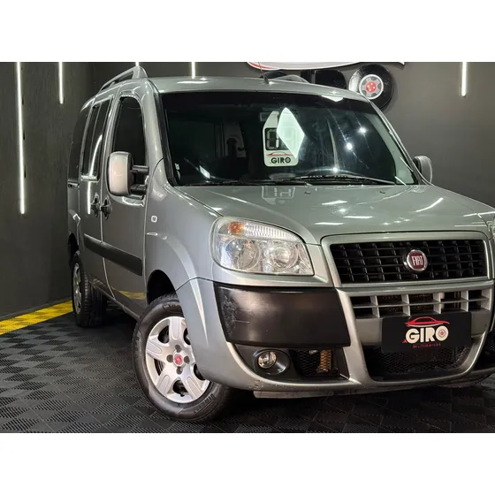 Fiat Doblo Essence 1.8 Flex 16v 5p
