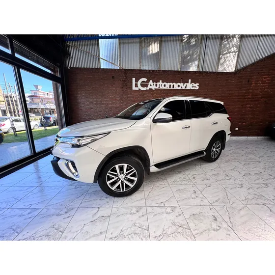 Toyota Hilux Sw4 2.8 Srx 177cv 4x4 7as At