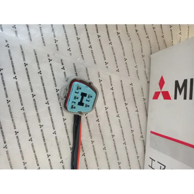 Conector Bomba De Gasolina Mitsubishi Lancer Montero Sport T