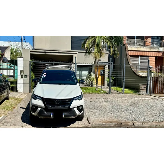 Toyota Hilux Sw4 2.8 Srx 177cv 4x4 7as