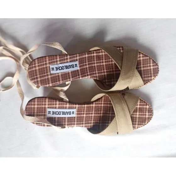 Sandalias Tipo Cocuizas, Nuevas. Talla 38.