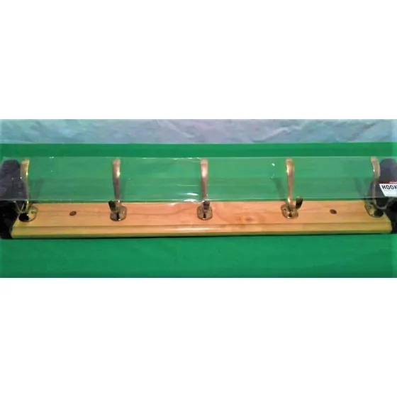 Percha De Madera Con 5 Ganchos Dorados Para Pared.