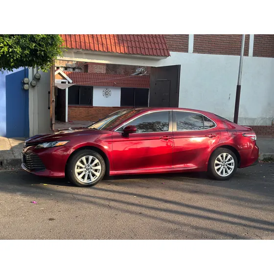 Toyota Camry 2.5 Le At