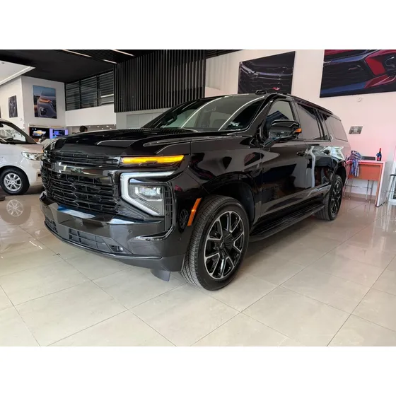 Chevrolet Suburban 5.3 Rst 4x4 At