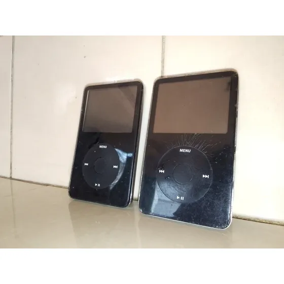 2 Ipods Classic Para Repuesto O Reparar