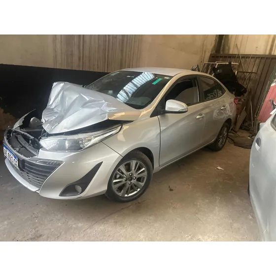 Toyota Yaris 1.5 Xls M/t 4p Chocado Trompa Resto Sano