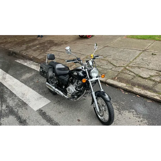 Espectacular Bajaj Avenger 220 Estilo Harley Con Morrales