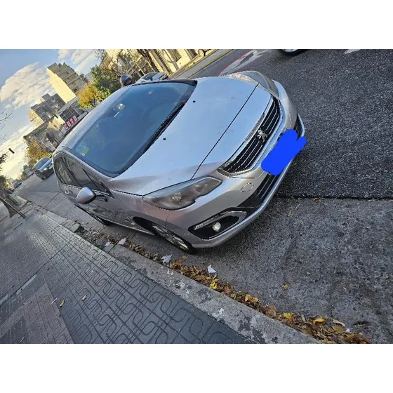 Peugeot 408 1.6 Allure Pack
