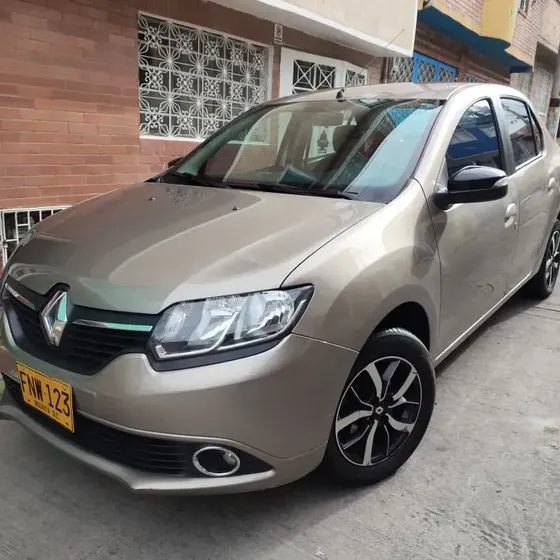 Renault Logan 2019 1.6 Privilege / Intens