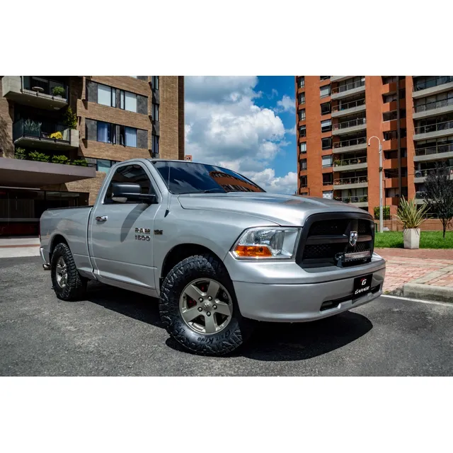 Dodge Ram 5.7 1500 Slt 4x2