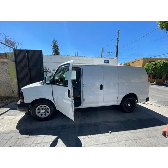 Chevrolet Express Cargo Van Paq A V8 Mt