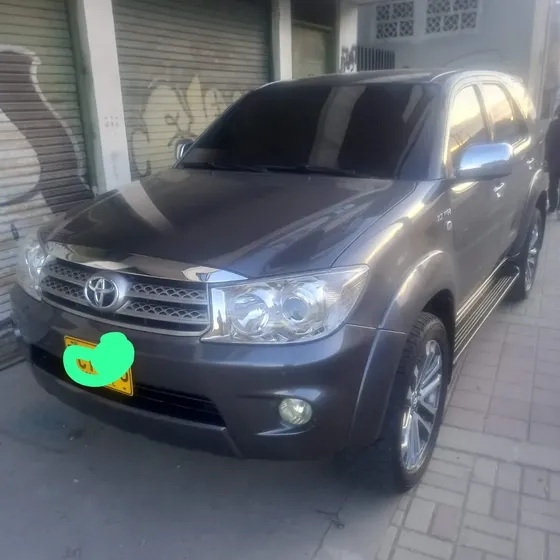 Toyota Fortuner 2011 2.7l 4x2
