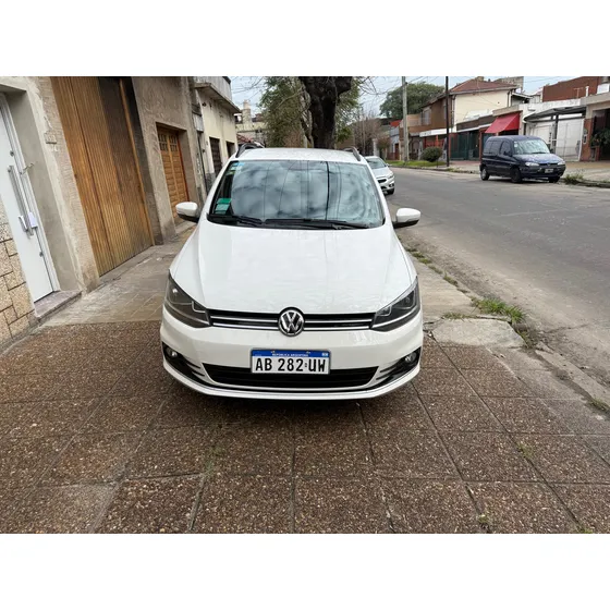 Volkswagen Suran 1.6 Comfortline 101cv