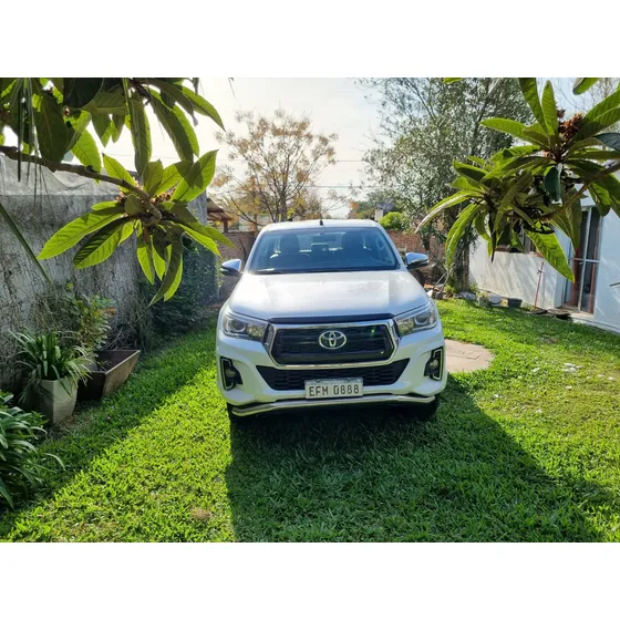 Toyota Hilux 2.8 D/cab 4x4 Srv