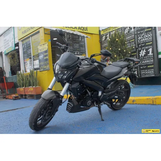 Moto Bajaj Dominar 400 2022