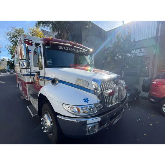 Ambulancia Americana Internacional 4300