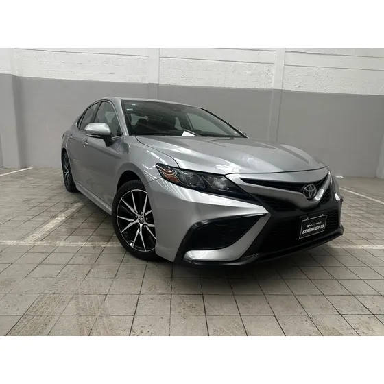 Toyota Camry 2.5 Le At