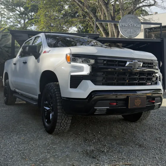 Chevrolet Silverado 2024 5.3 Z71 4x4 At