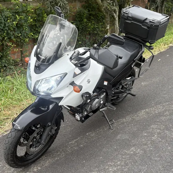 Modelo 2013, Blanca, Buen Estado, Está En Cali, Dl 650