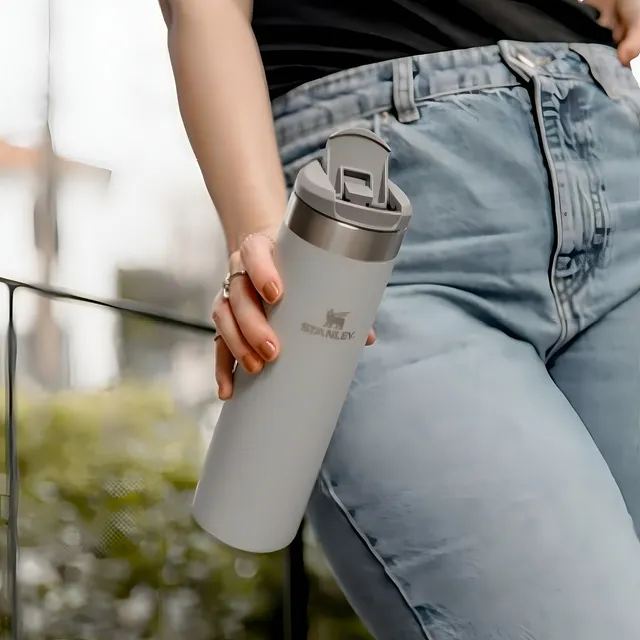 Garrafa Térmica Stanley Aeroligt Transit | 591ml Cor Cinza-claro