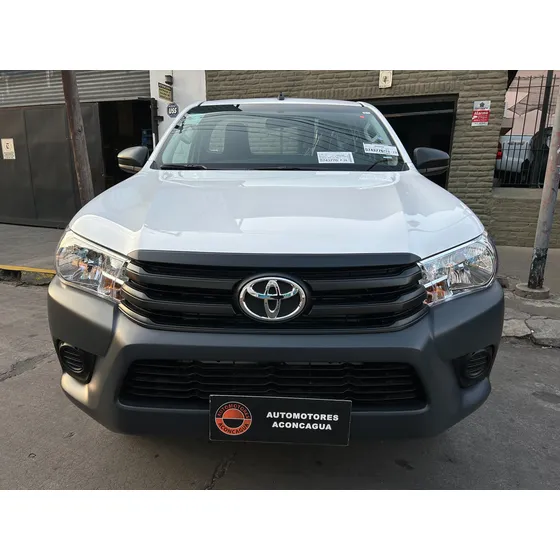 Toyota Hilux Pick-up 2.4 Cs Dx 150cv 4x2
