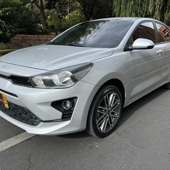 Kia Rio Sedán 2023 1.4 Vibrant Aut