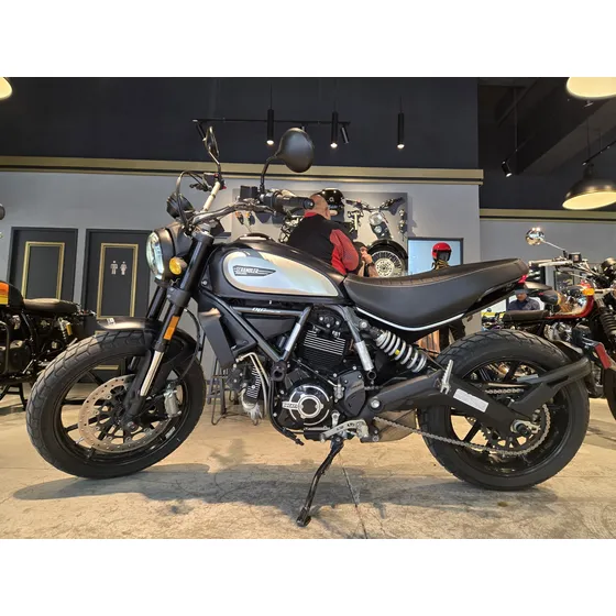 Ducati Scrambler 800