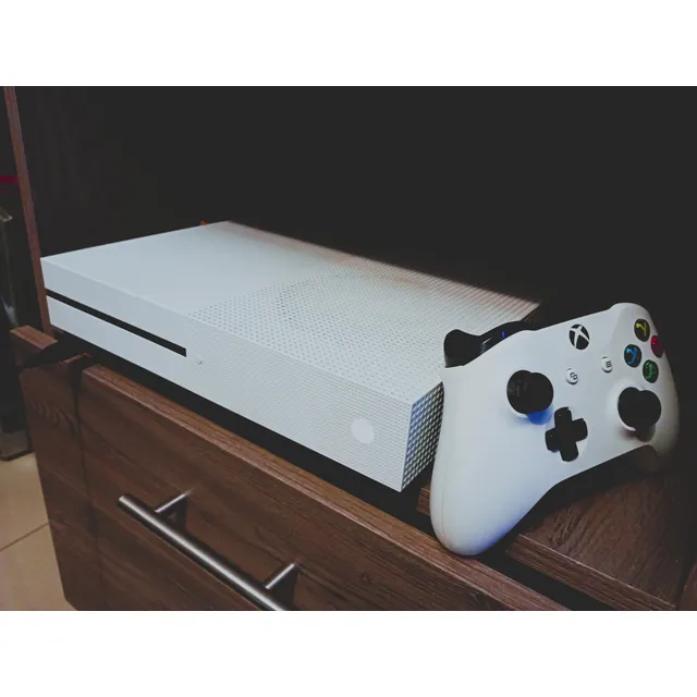 Xbox One S 2 Tb, Un Control