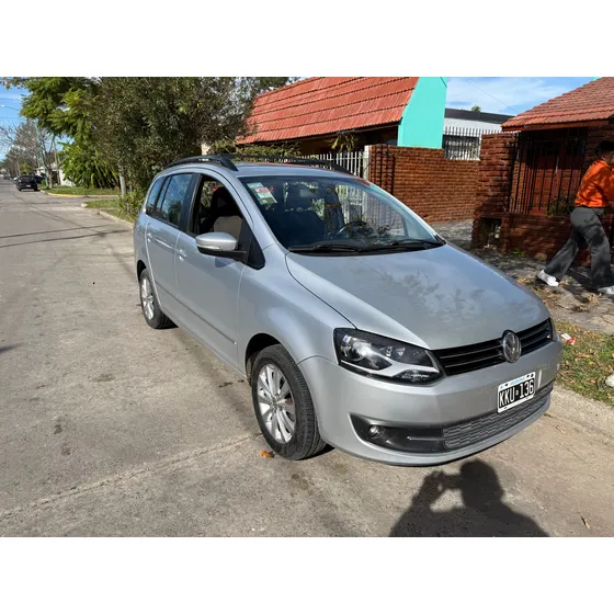 Volkswagen Suran 1.6 Imotion Highline 11c