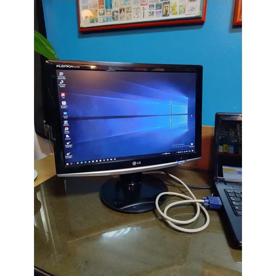 Monitor Lg Wide W1752tt Lcd Flatron Bivolt Bom/barato Preto