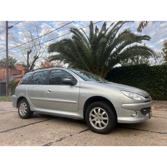 Peugeot 206 1.6 Sw Xs Premium