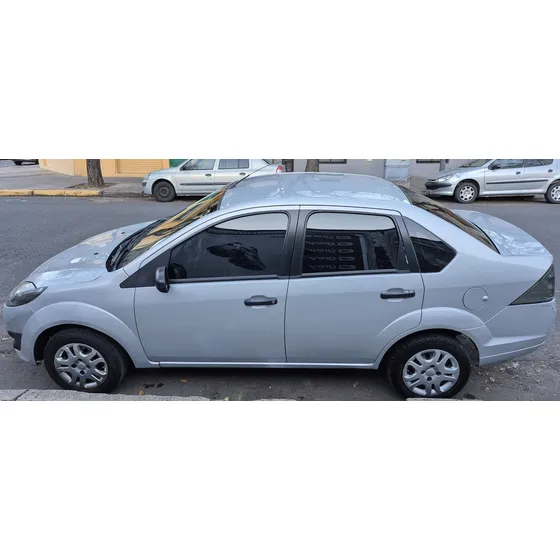 Ford Fiesta Max 1.6 Ambiente