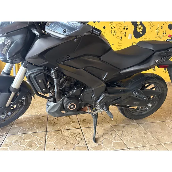 Dominar 400