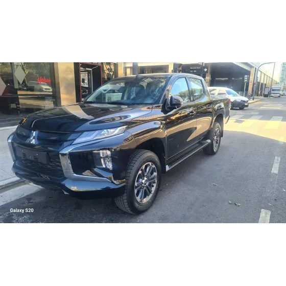 Mitsubishi L200 2.4 Di-d High Power 181cv Cuero