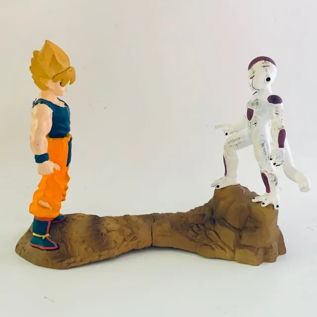 Figura Dragon Ball Z - Son Goku Ssj Vs Freezer (final Form)